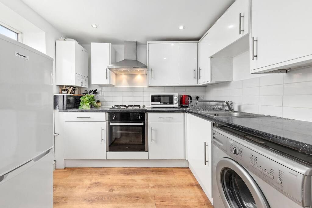 1Br Modern Flat On Edgware Rd Ed3 Διαμέρισμα Λονδίνο Εξωτερικό φωτογραφία